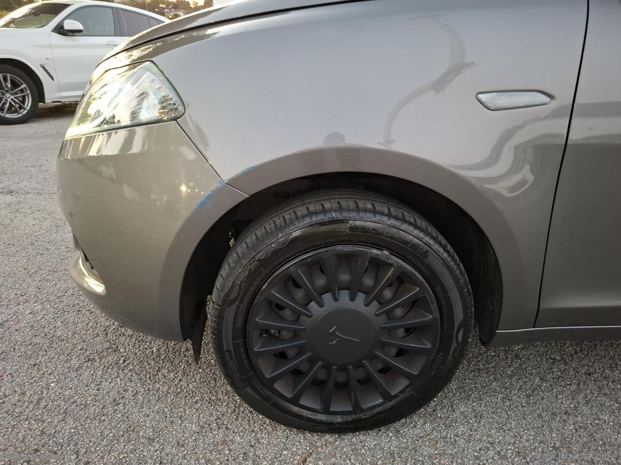 LANCIA Ypsilon 1.0 FireFly 5p.S&S Hybrid Silver