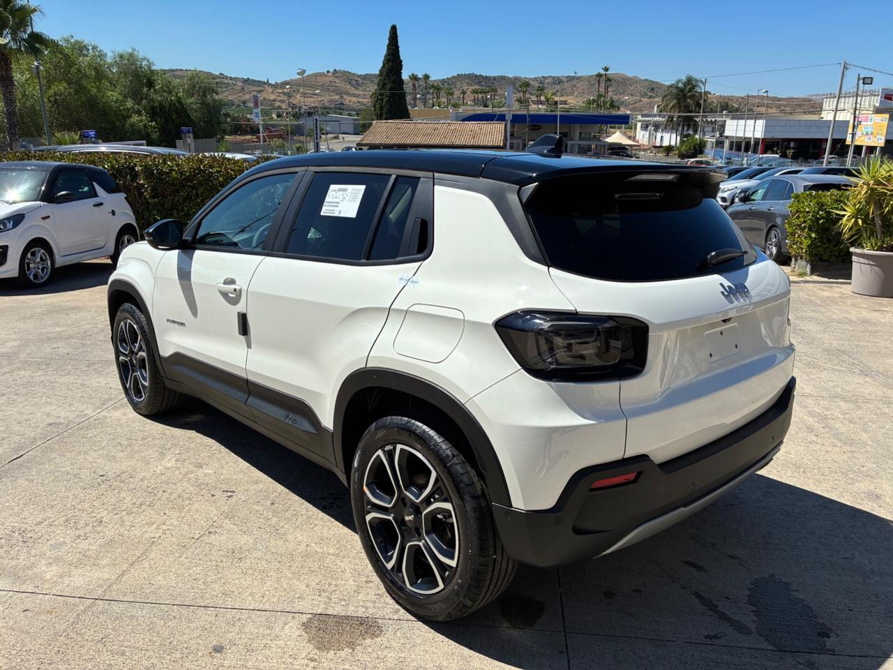 Jeep Avenger 1.2 Turbo 110 CV MHEV Summit bicolor