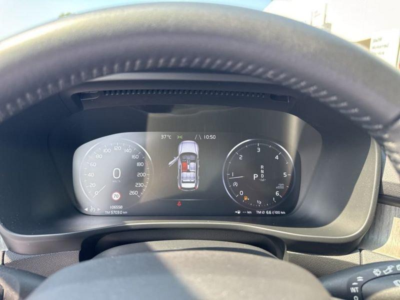 Volvo XC40 2.0 D3 INSCRIPTION AWD AUTO MY21