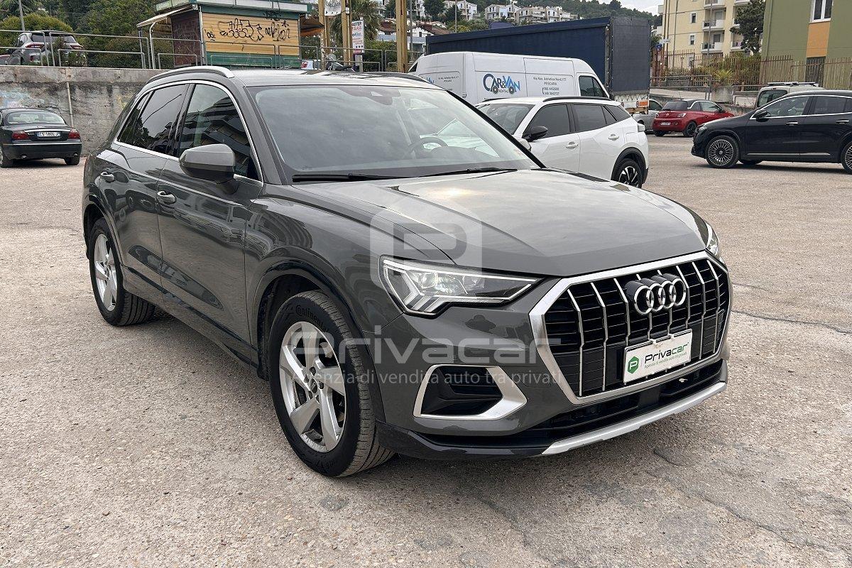 AUDI Q3 35 TDI quattro S tronic Business Advanced