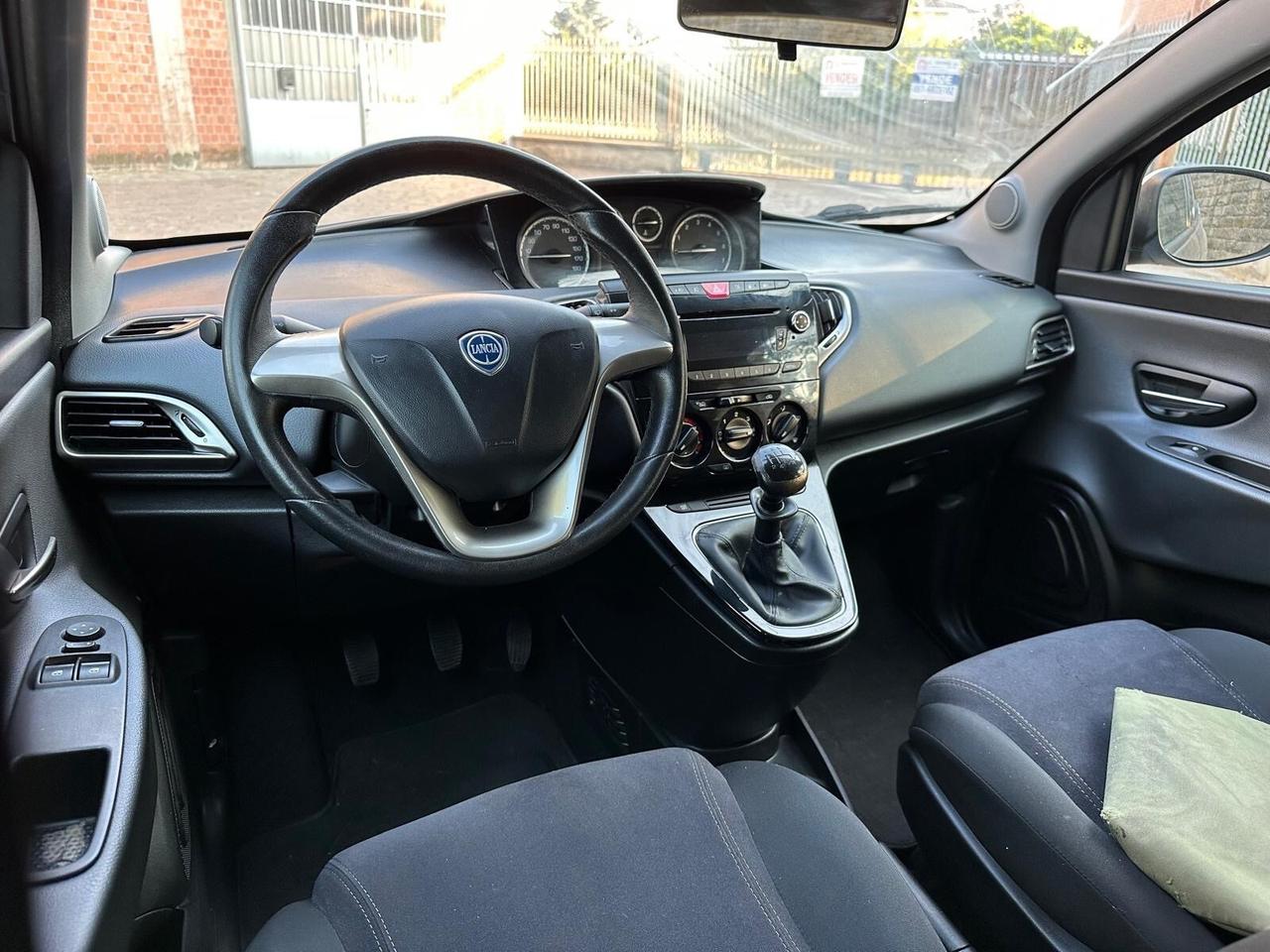 Lancia Ypsilon 1.2 69 CV 5 porte GPL Ecochic Gold NEOPATENTATI