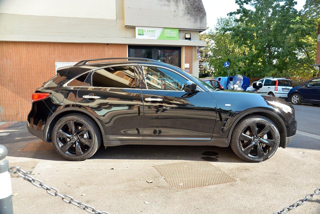 Infiniti QX70 3.0 diesel V6 AT S