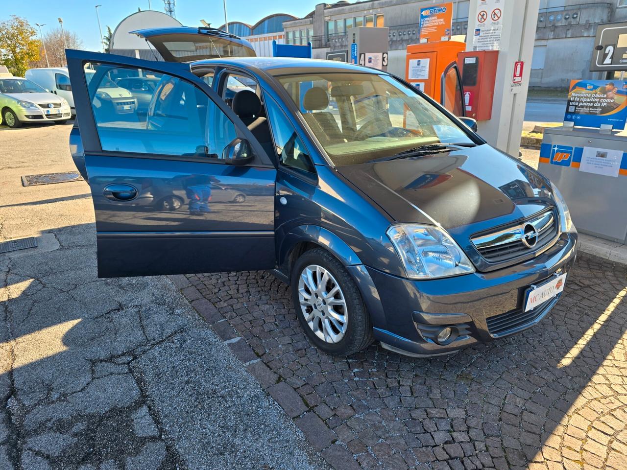 Opel Meriva 1.6 16V Cosmo con 196.000km