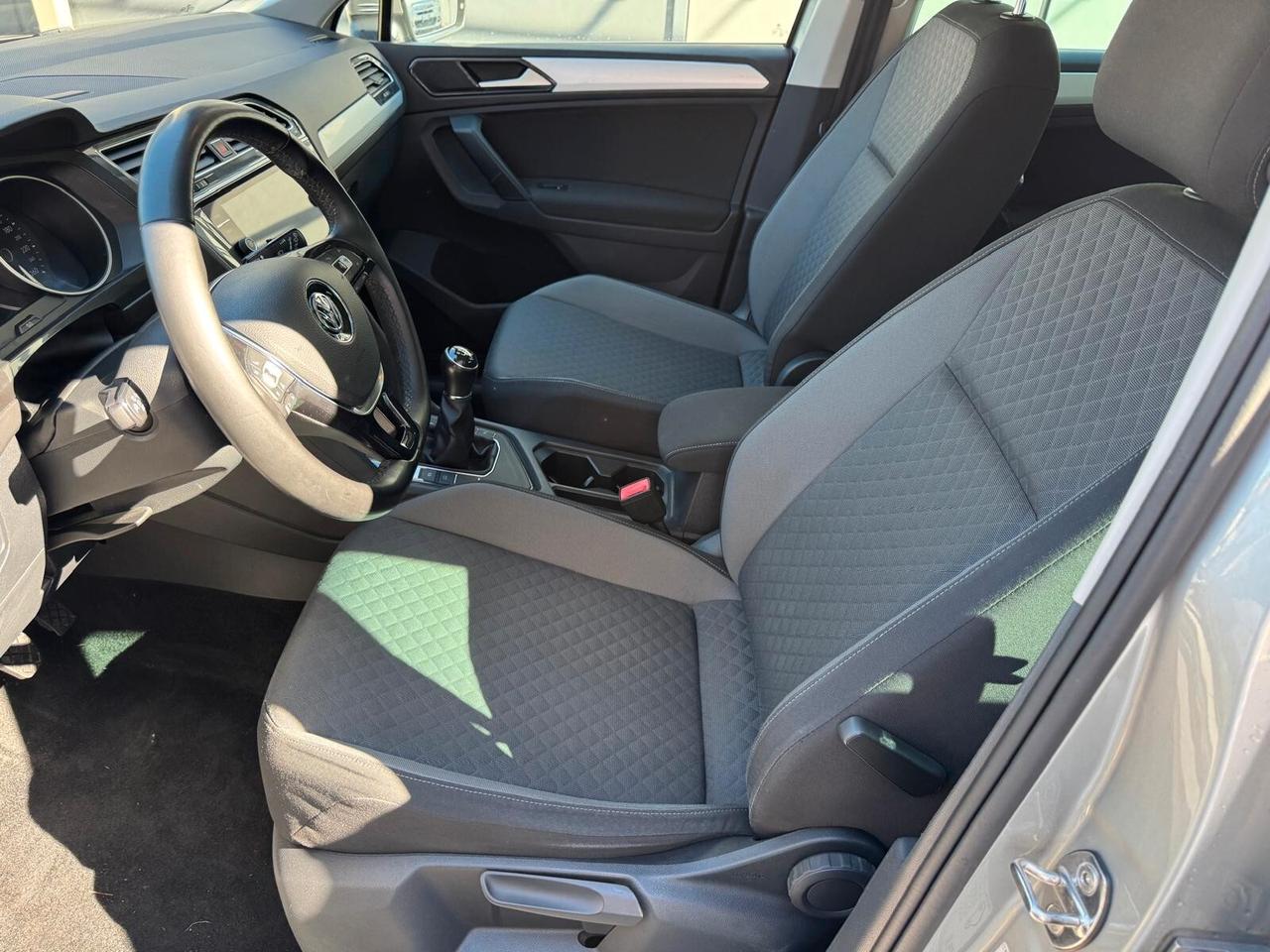 Volkswagen Tiguan 1.6 TDI SCR Business BlueMotion Technology*EURO6*NAVI*CERCHI