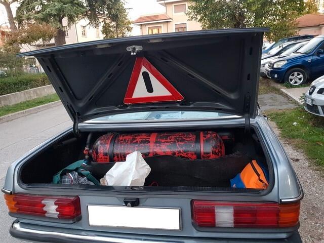 Mercedes Tre Volumi (W123) 200 Metano