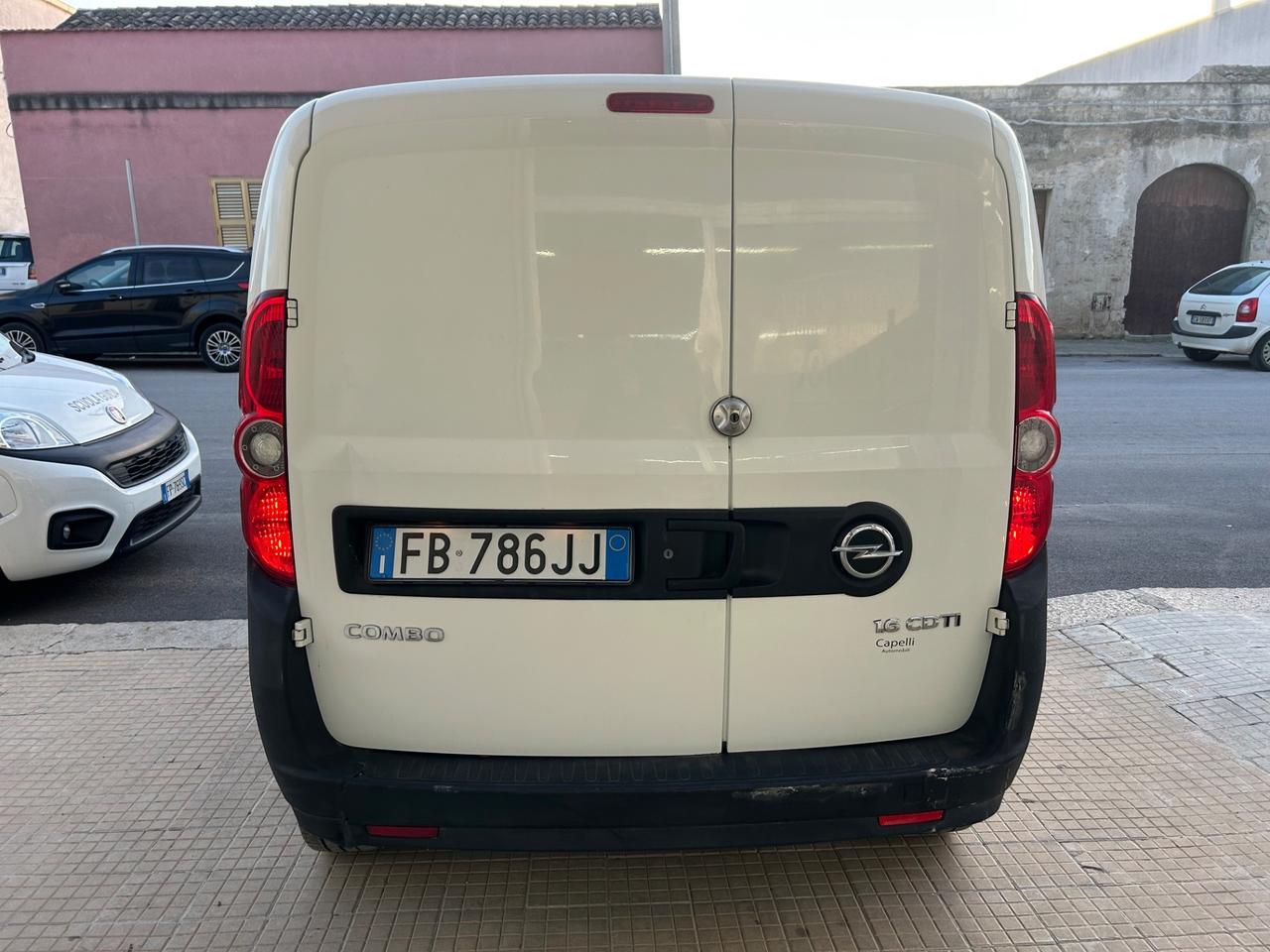 Opel Combo 1.6 CDTi 105CV