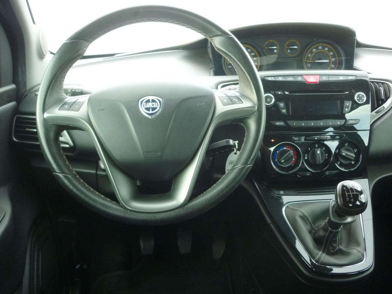 Lancia Ypsilon 1.2 69 CV 5 porte S Momodesign Km 80.000