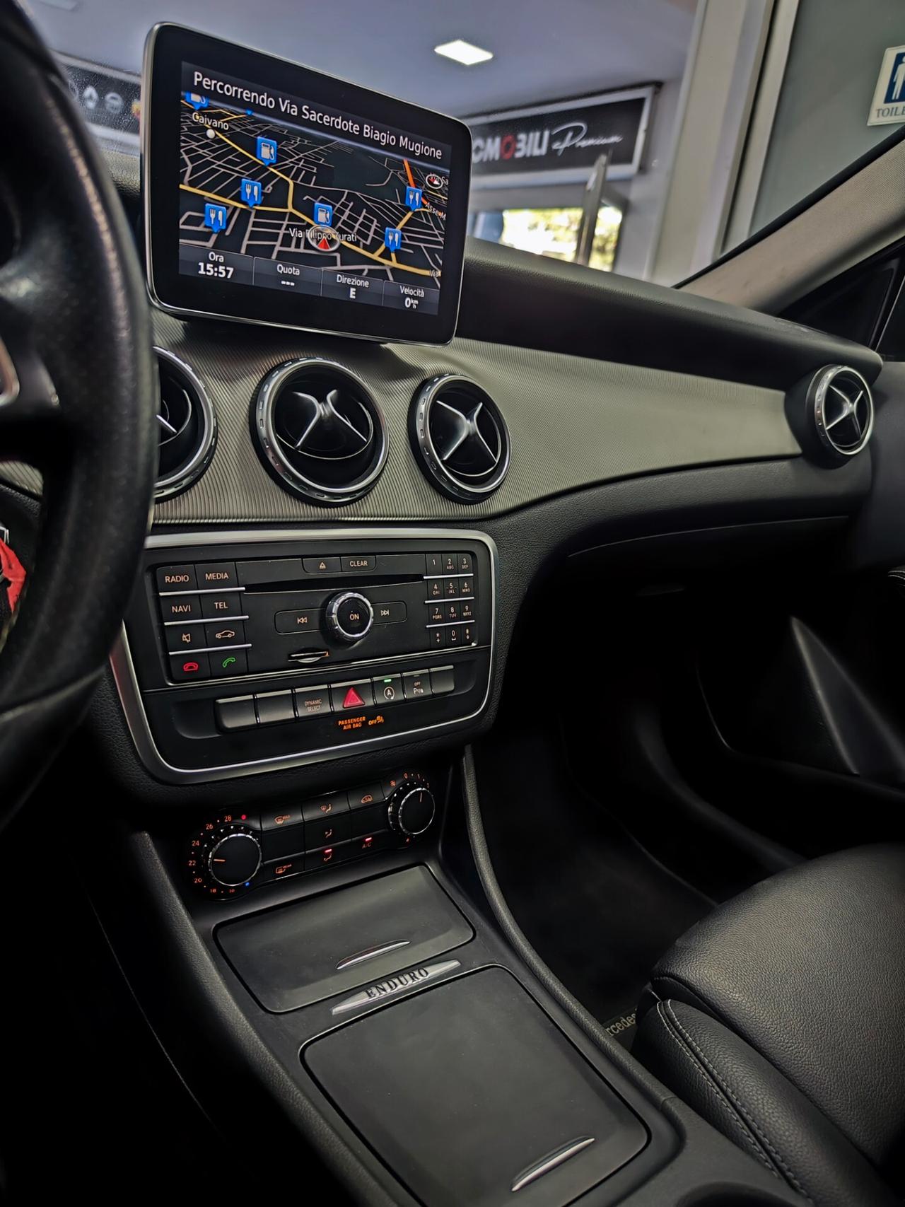 Mercedes GLA 200 d 135 cv Automatic Sport TETTO