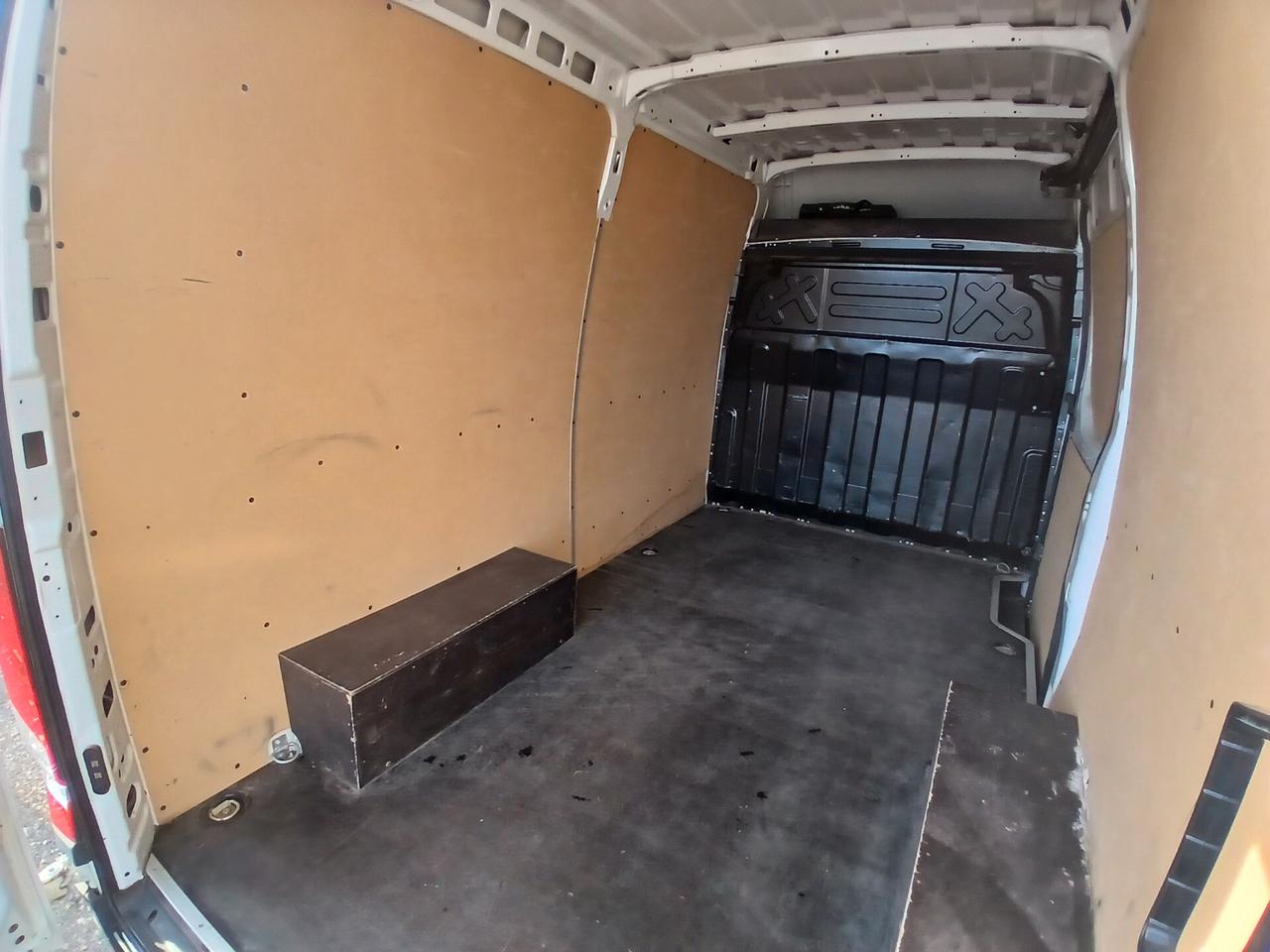 Iveco Daily 35 H2 2.3 TM PN Cabinato