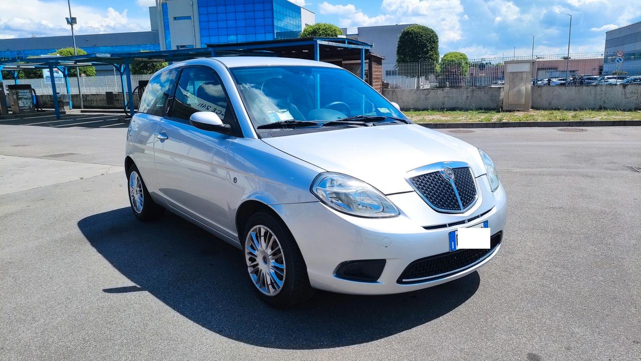 Lancia Ypsilon 1.2 soli 62000km NEOPATENTATI - 2009