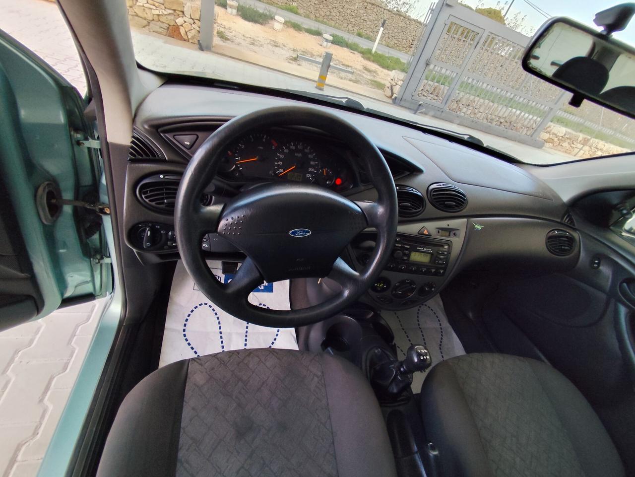 Ford Focus 1.8 TDDi cat SW Ghia