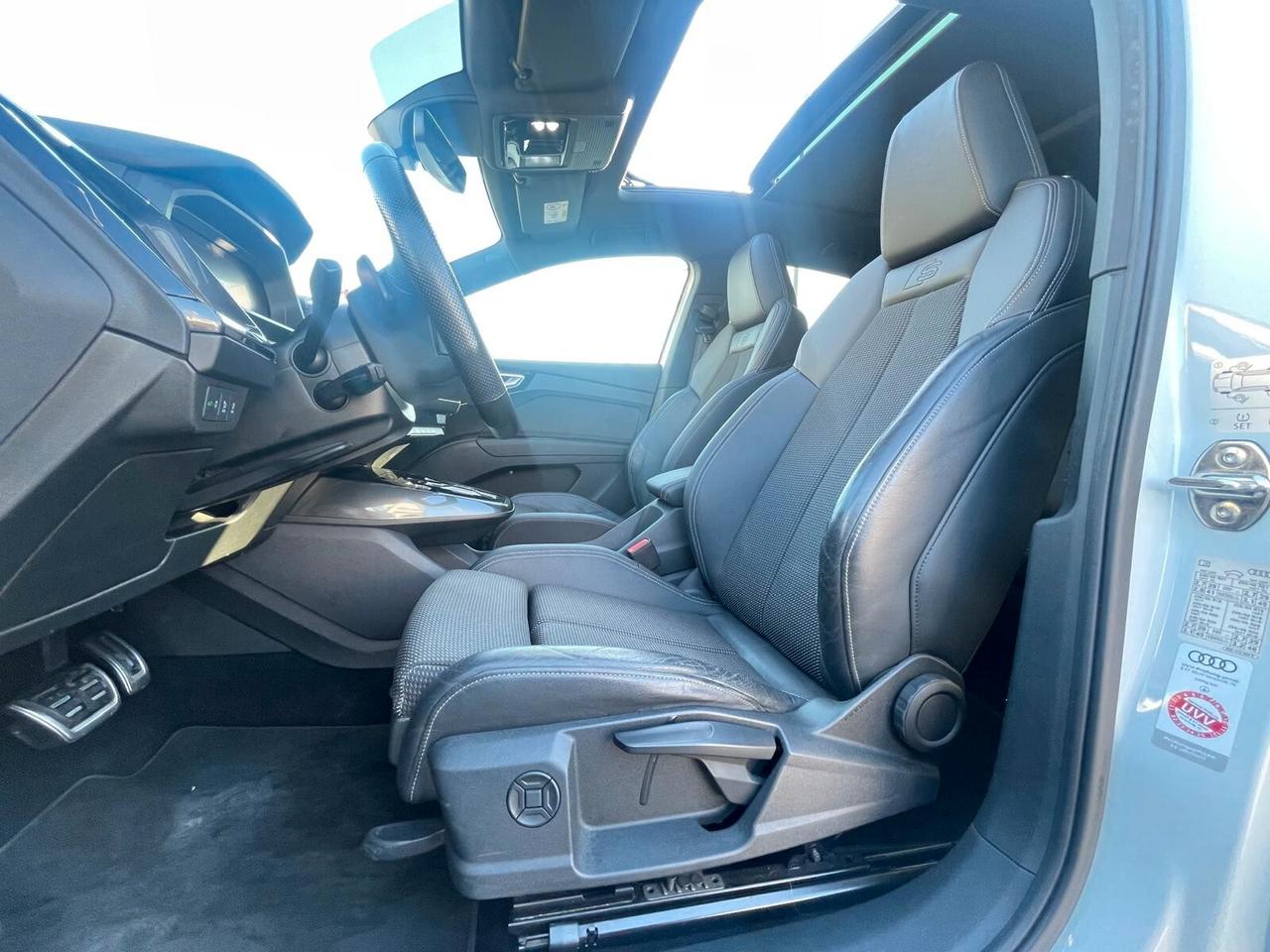 Audi Q4 50 e-tron quattro S line edition