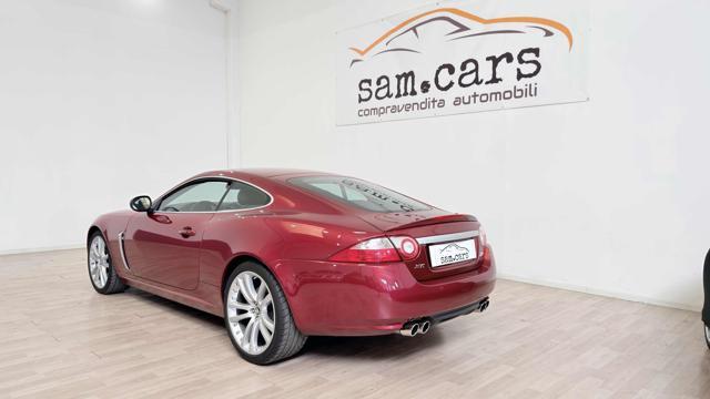 JAGUAR XKR 4.2 V8 Coupé