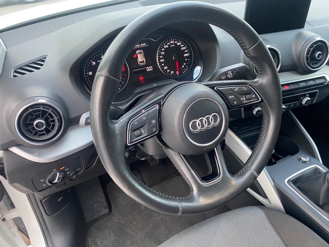 Audi Q2 30 TDI Identity Black