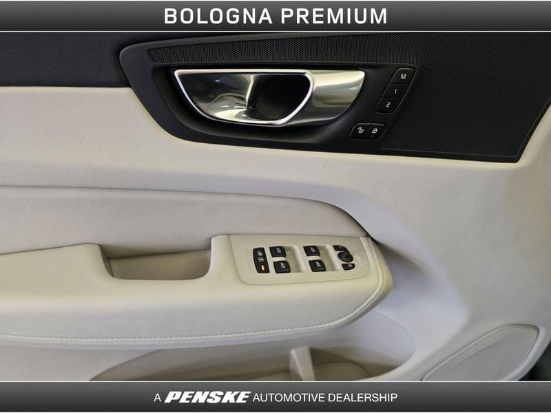 Volvo XC60 XC60 B4 (d) AWD automatico Plus Bright