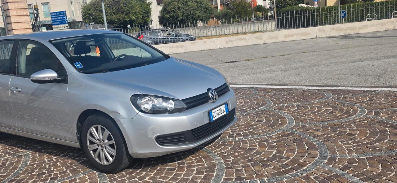 Volkswagen Golf 1.6 TDI DPF 5p. Highline