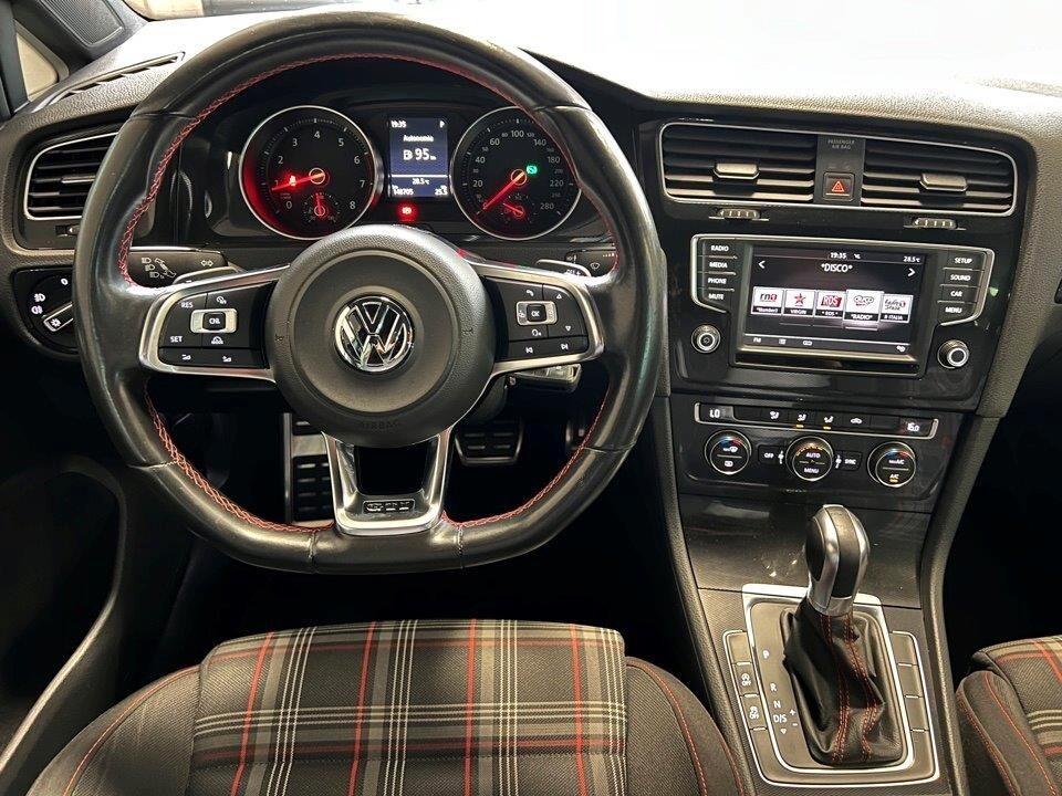 Volkswagen Golf GTI Performance 2.0 TSI DSG 5p