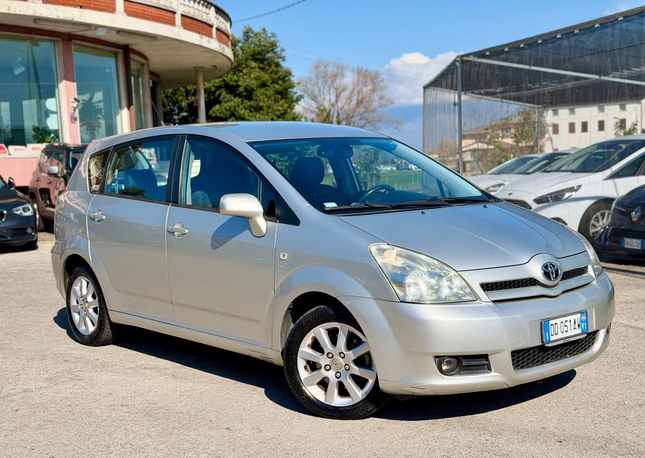 Toyota Corolla Verso 1.6 16V benzina ! ! !