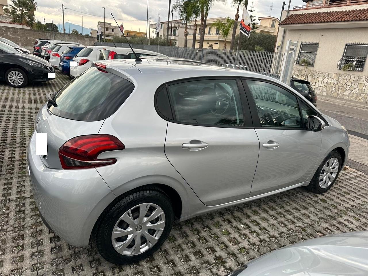 Peugeot 208 BlueHDi 75 5 porte Allure-09/2018
