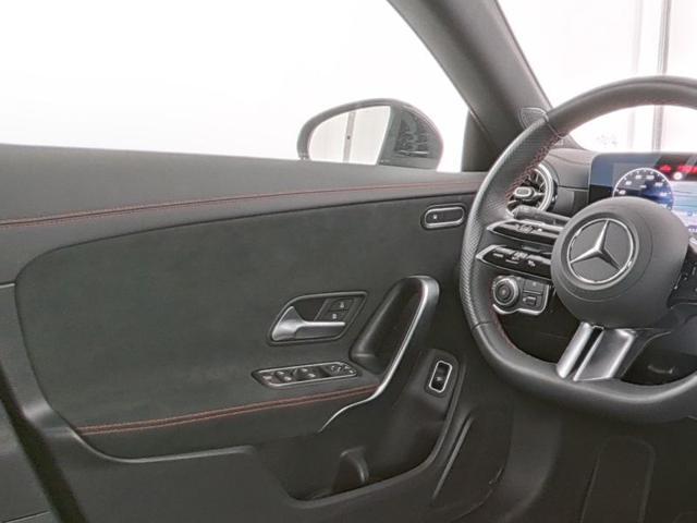MERCEDES-BENZ CLA 180 Automatic AMG Line Advanced Plus