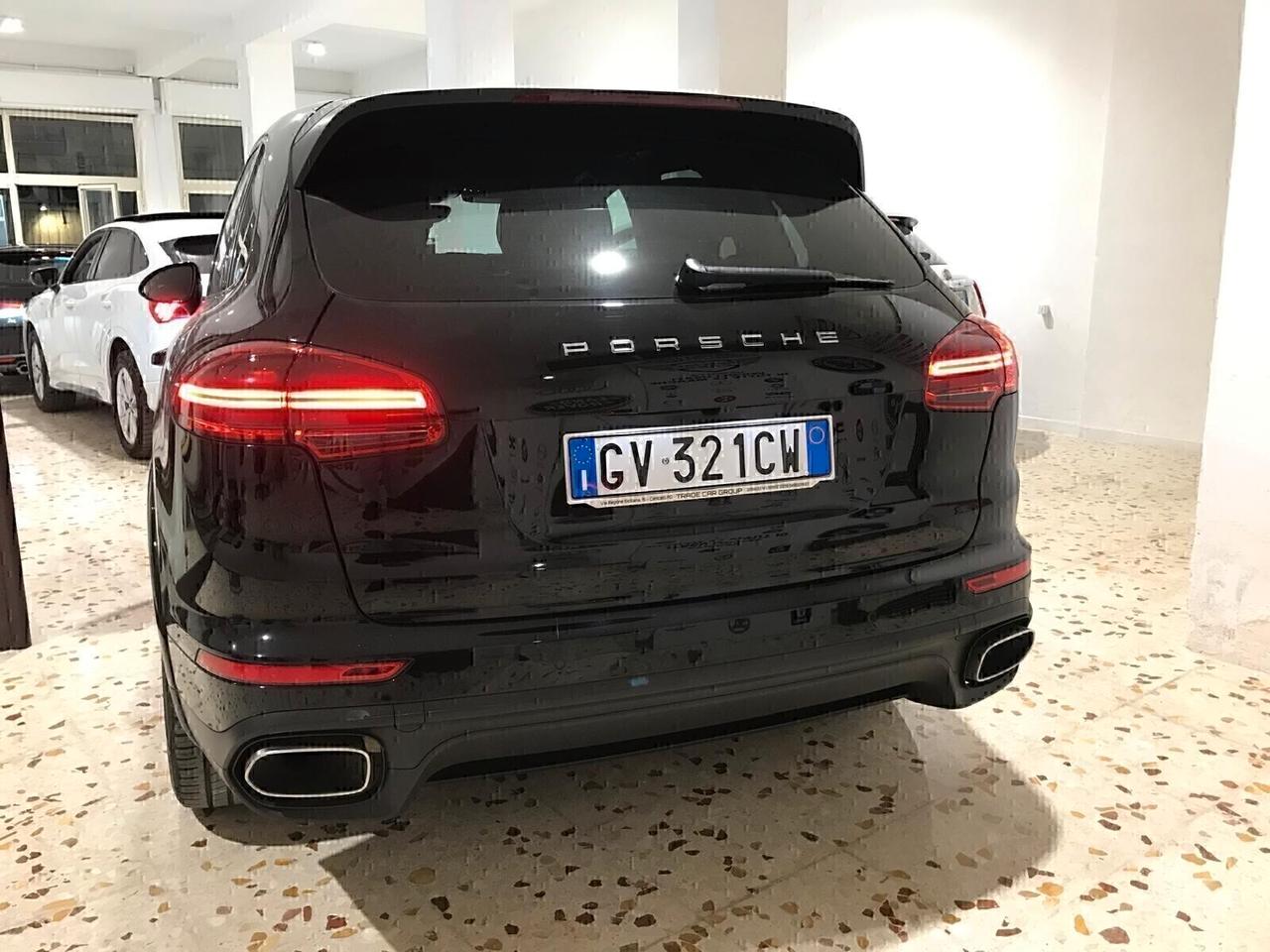 PORSCHE CAYENNE PLATINUM diesel 11/2018 km 90000