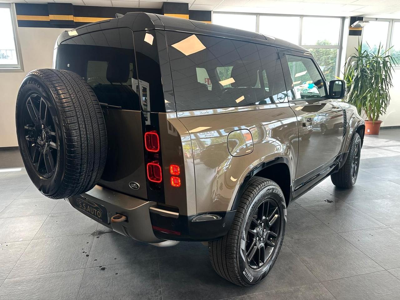 Land Rover Defender 90 3.0D I6 200 CV AWD Auto X-Dynamic HSE
