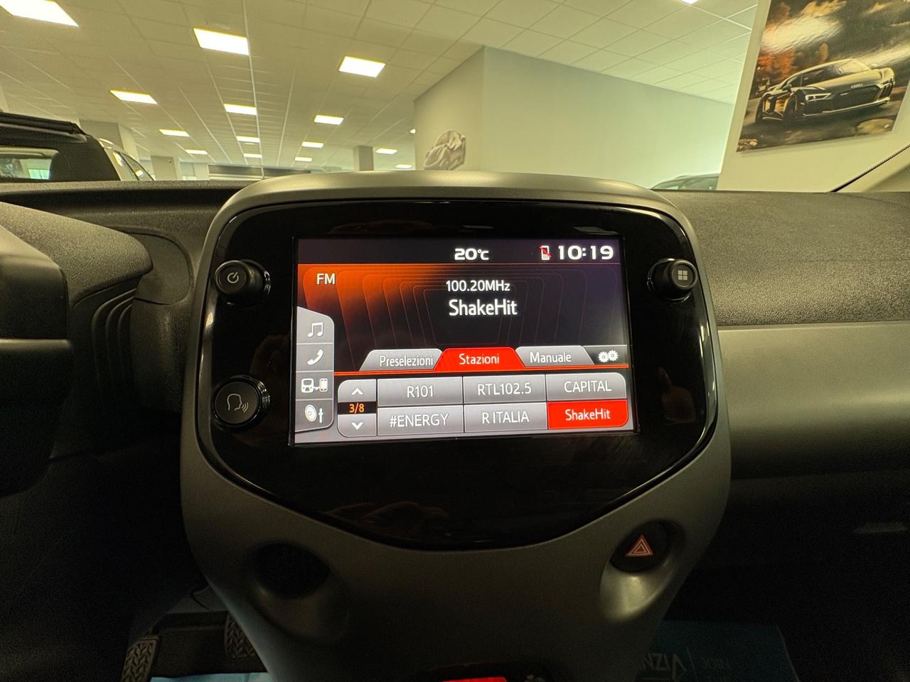Toyota Aygo Connect 1.0 VVT-i 72 CV 5 porte x-fun