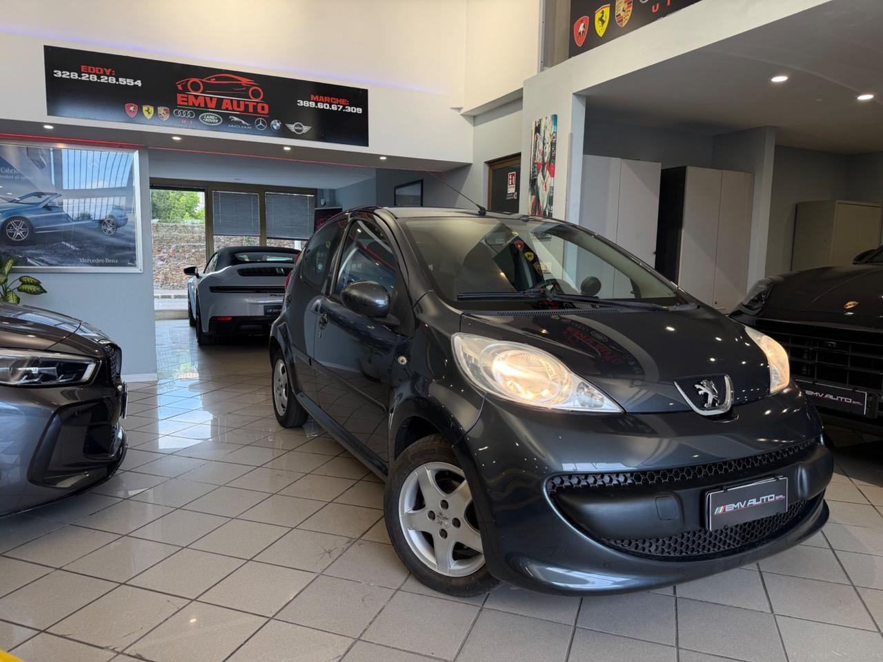 PEUGEOT 107 ('05'-'14') 107 1.0 68CV 5P SWEET YEARS (50 KW) Ok. neopatentati