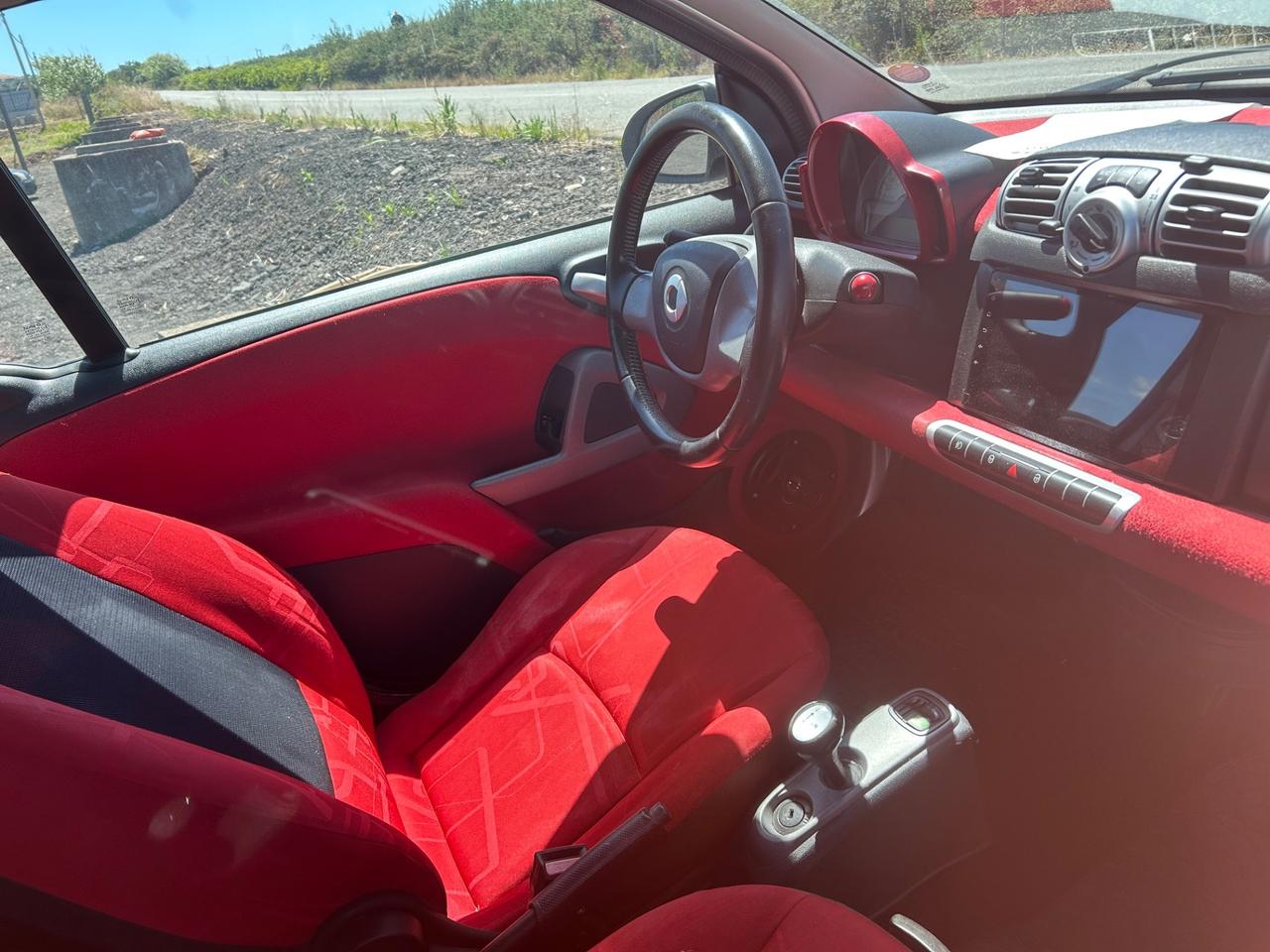 Smart ForTwo 1000 52 kW MHD coupé pure