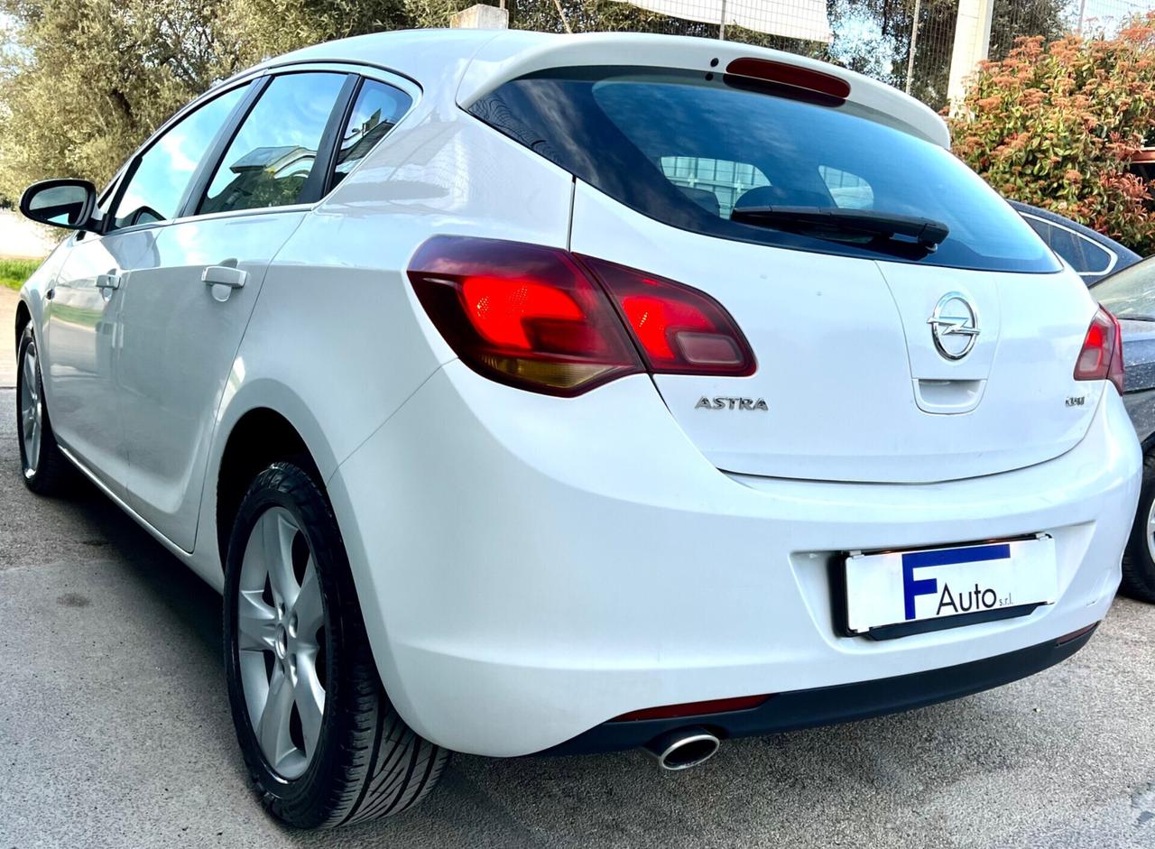 Opel Astra 2.0 CDTI 160CV 5 porte Cosmo S,Climatronic,cruise control,ecc.