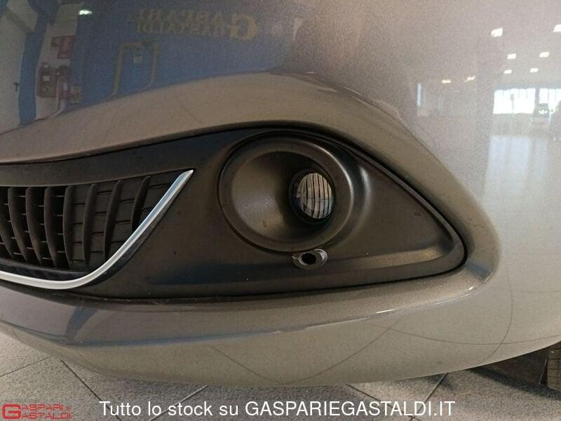 Lancia Ypsilon 1.0 FireFly 5 porte S&S Hybryd Gold
