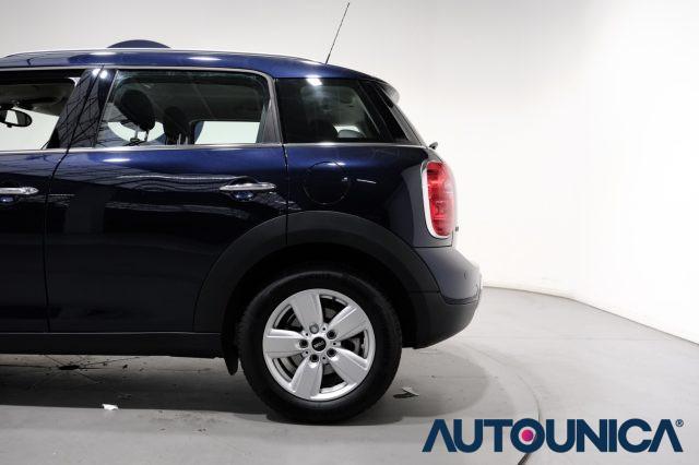 MINI Cooper D COUNTRYMAN AUTOMATICA