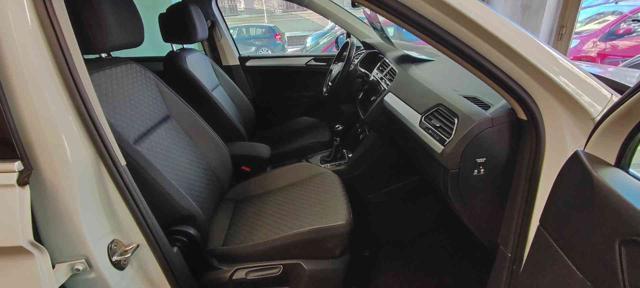 VOLKSWAGEN Tiguan 1.5 TSI Sport BlueM. Tech R-LINE