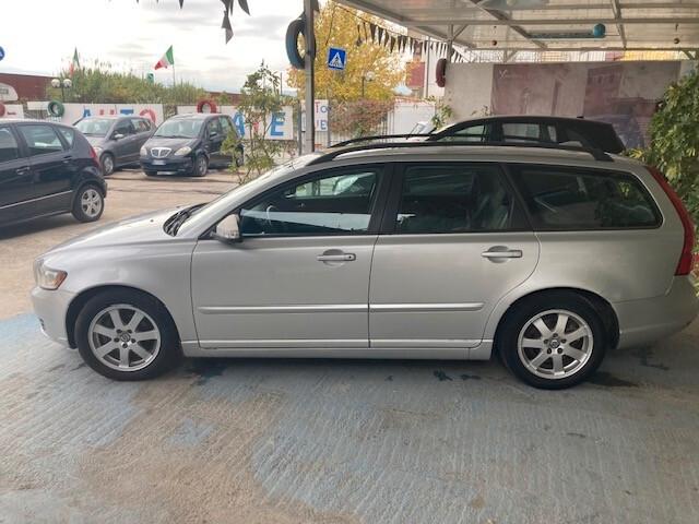 Volvo V50 D2 POLAR