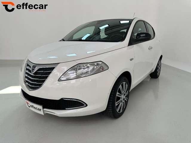 Lancia Ypsilon 1.2 69 CV 5 P NEOPATENTATI