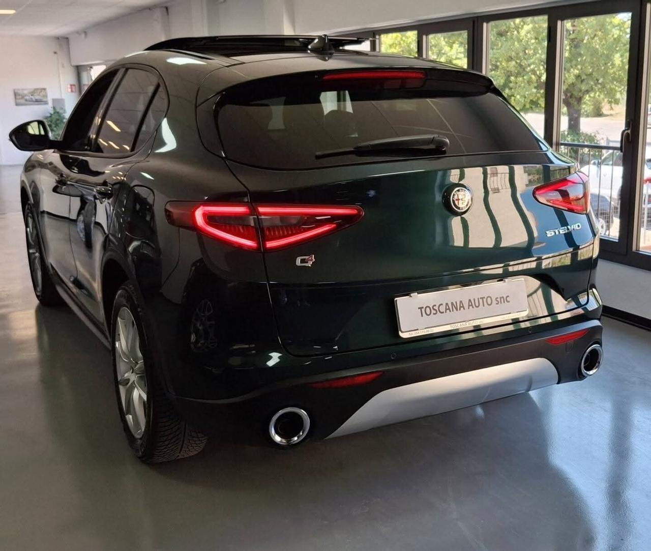 Alfa Stelvio 210 CV AT8 Q4 tetto panoramico