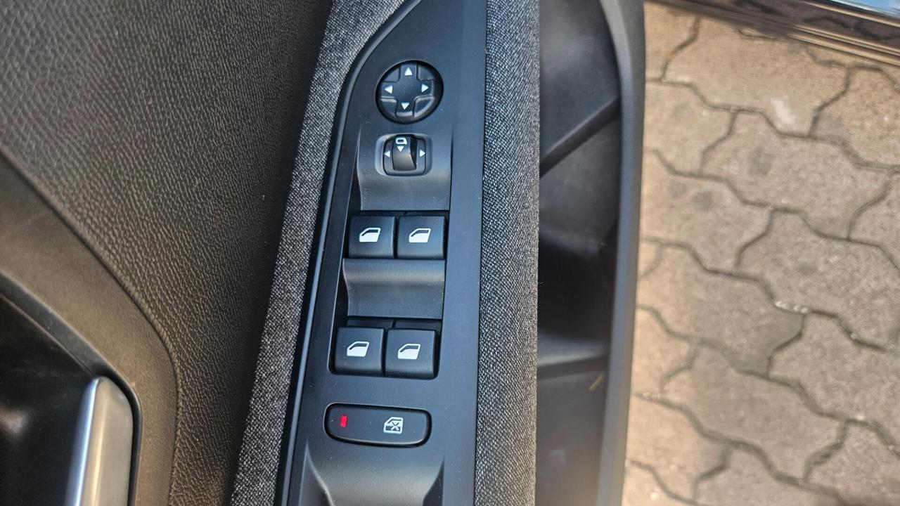 Peugeot 5008 1.5 bluehdi 131 CV C.AUTOMATICO-NAVY-CARPLAY-