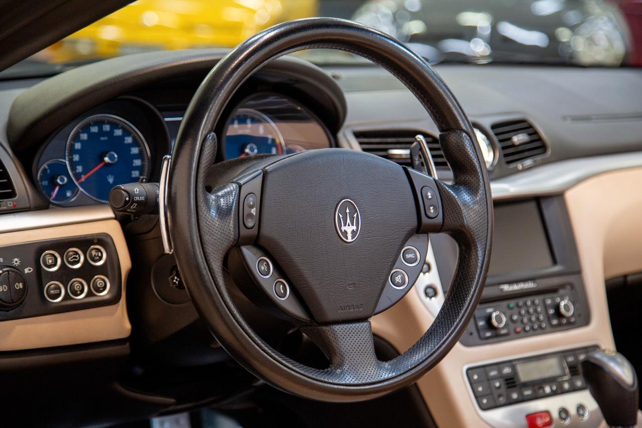 Maserati GranCabrio 4.7 V8