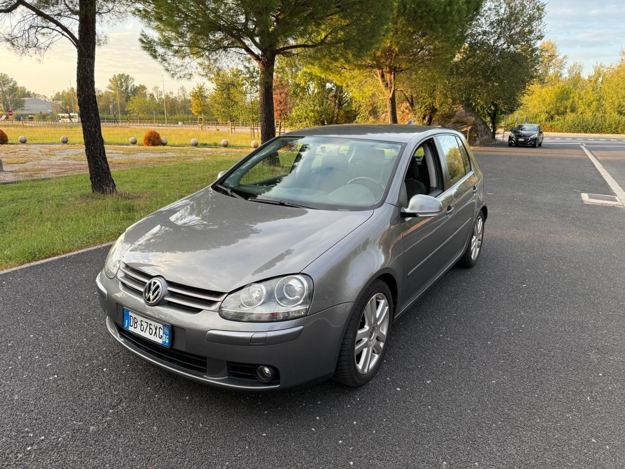 Volkswagen Golf 2.0 16V TDI 3p. Sportline