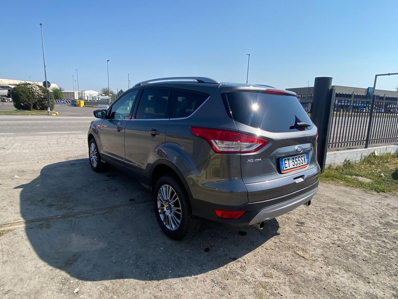 Ford Kuga 2.0 TDCI 140 CV 4WD Powershift Business
