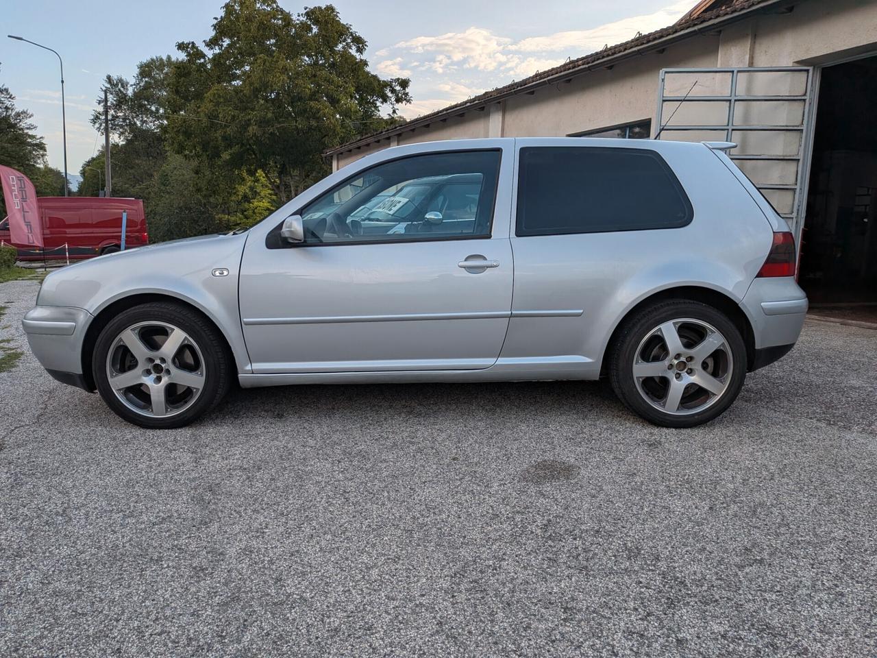 VW GOLF IV 1.8 20V T 180CV 3p. GTI