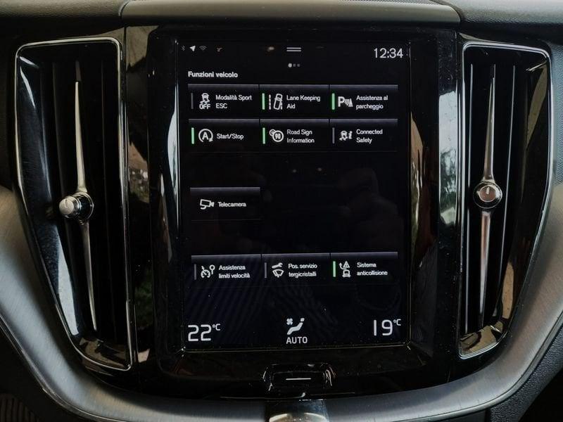 Volvo XC60 B4 197+14 CV AWD Automatica Mild Hybrid Momentum Pro