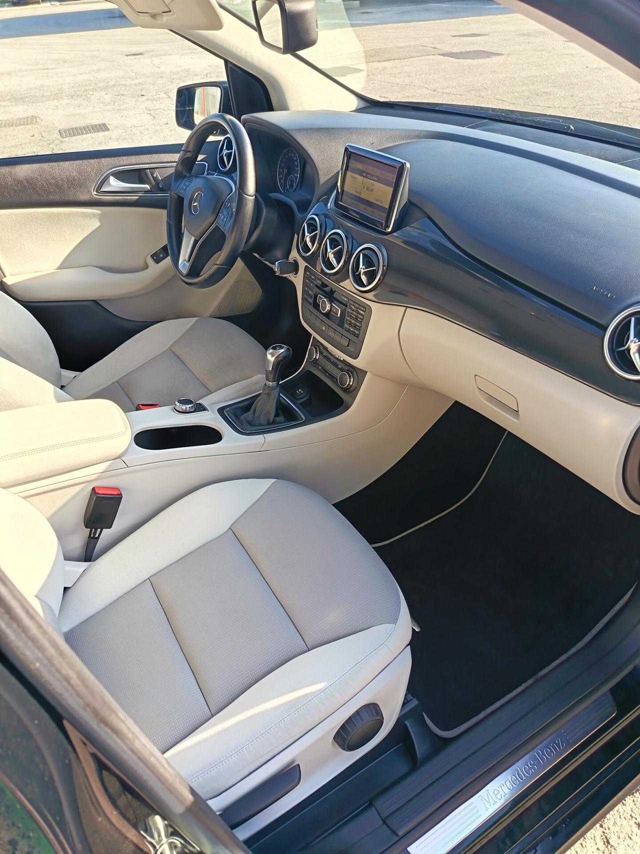 Mercedes-benz B 180 CDI BlueEFFICIENCY Executive