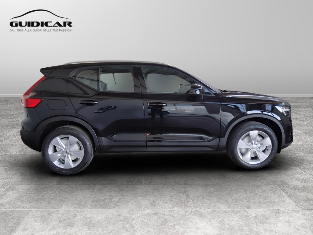 VOLVO XC40 CORE B3 AUT