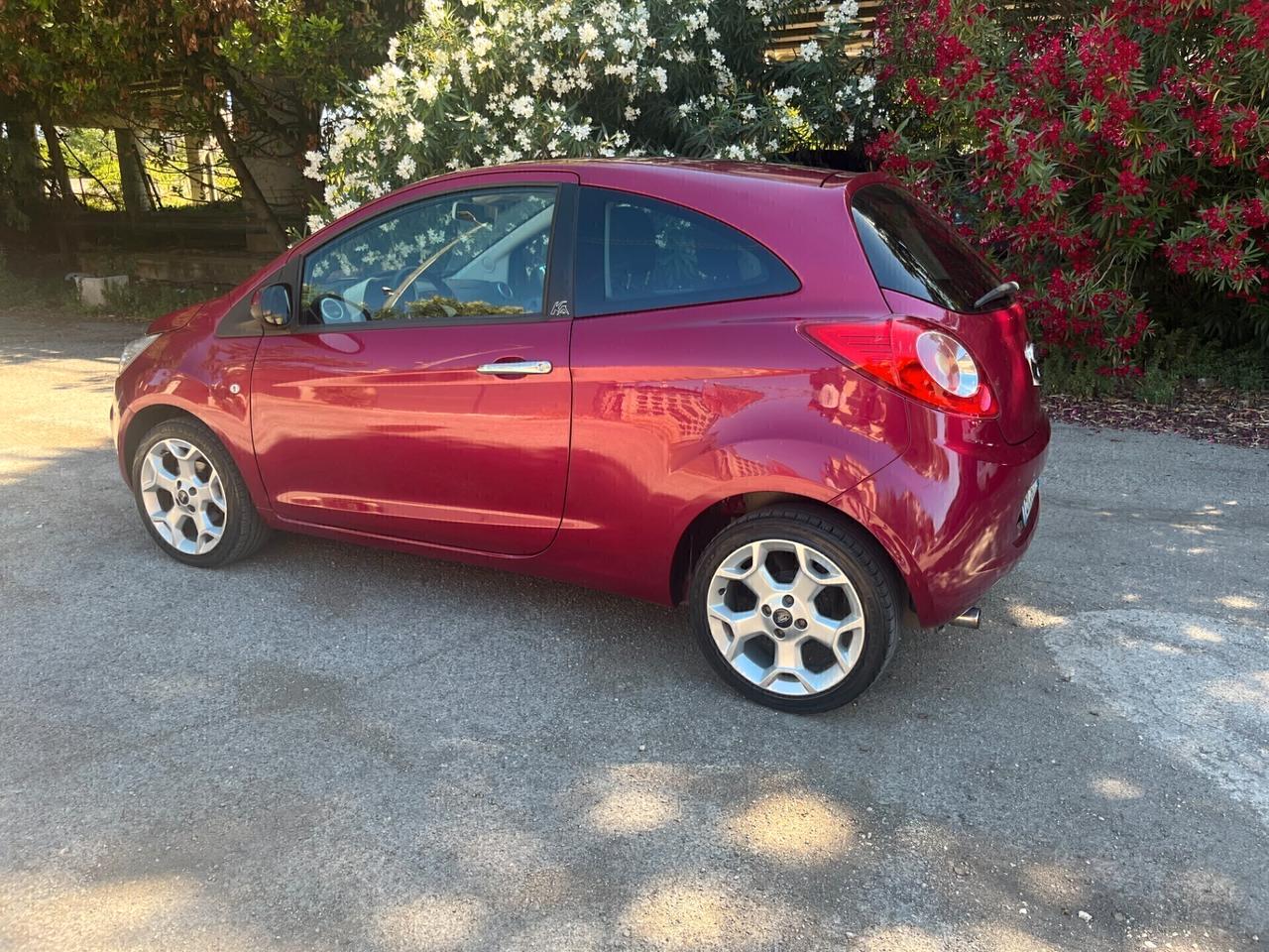 Ford Ka 1.2 69CV TitaniumKm 100.00NeoPatentati