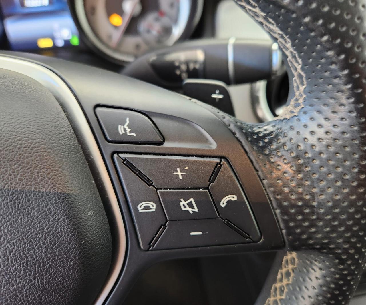 Mercedes-benz CLA 220 Automatic Premium