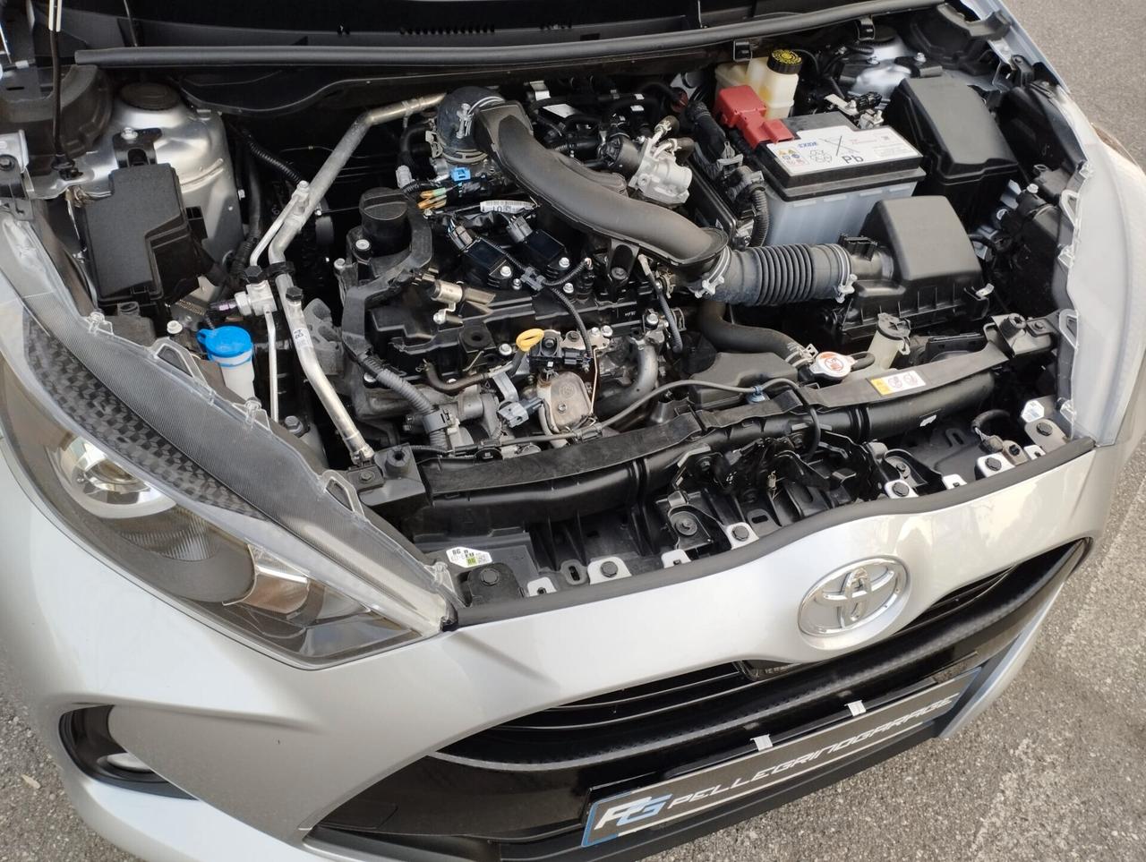 Toyota Yaris 1.0 Business vettura ideale per neopatentati