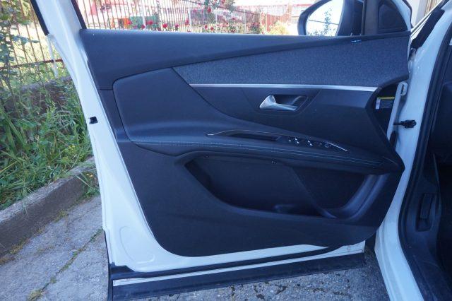 PEUGEOT 3008 BlueHDi 130 S&S EAT8 Allure Pack