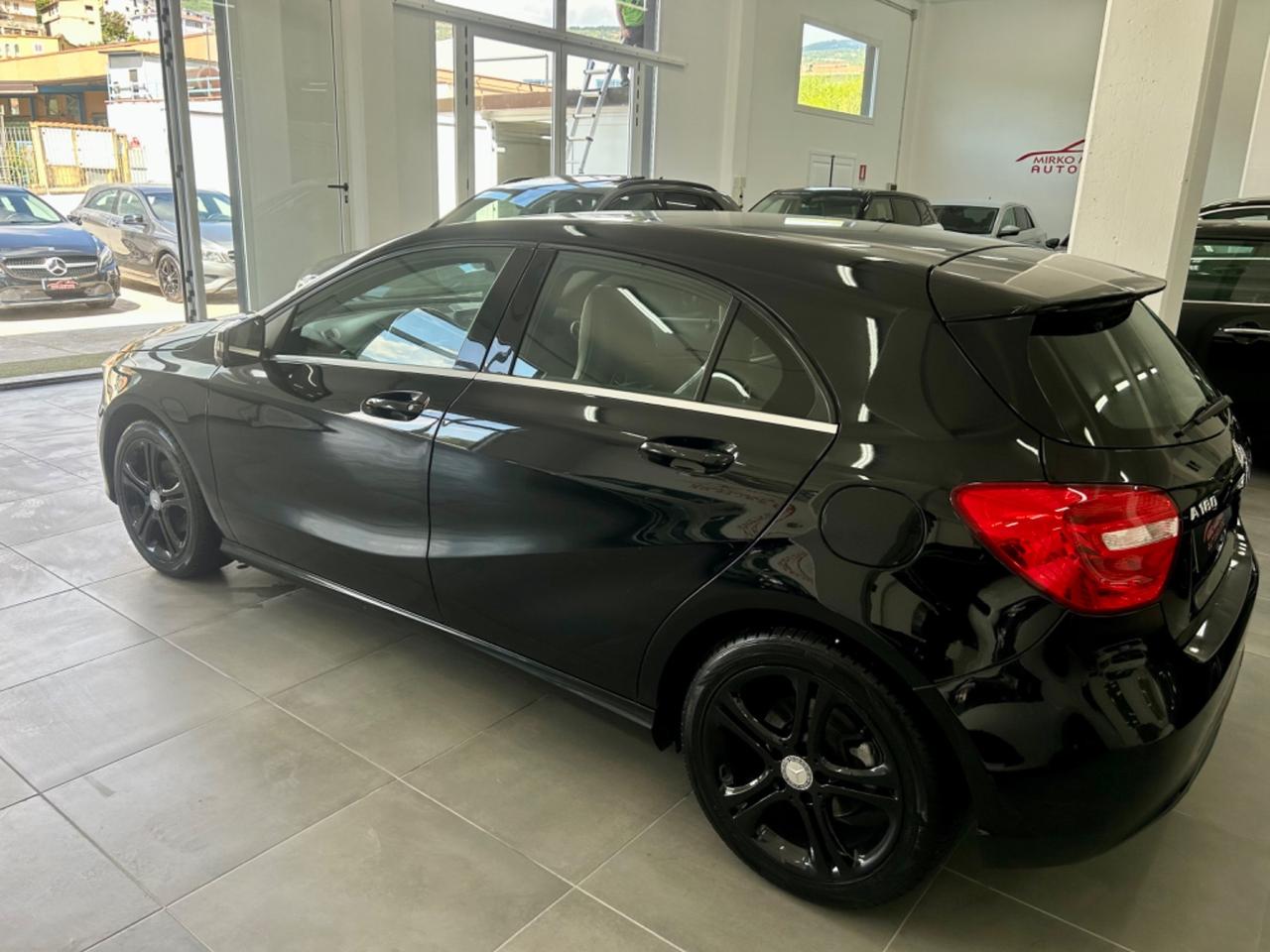 Mercedes classe A 180 d Sport DARK NIGHT finanziabile