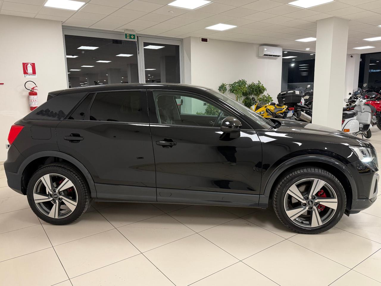 Audi Q2 35 TDI S tronic Identity Black 150 Cv 2022